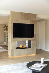 Appartement Renovatie met Roomdivider-Jessica Kuhne-Woonkamer-Luxe Appartement Renovatie met Warme Materialen en Roomdivider-OBLY