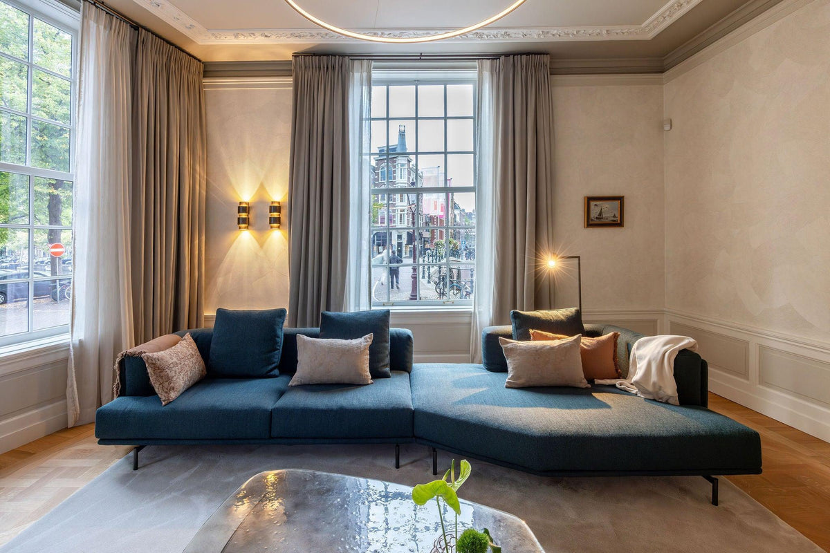 Before & After: Synergie in Renovatie: Harmonie tussen Historie en Moderniteit aan de Keizersgracht-RUIM STUDIO-design keuken,grachtenpand renovatie,historisch interieur,interieurarchitect Amsterdam,luxe renovatie,moderne woonkeuken-OBLY
