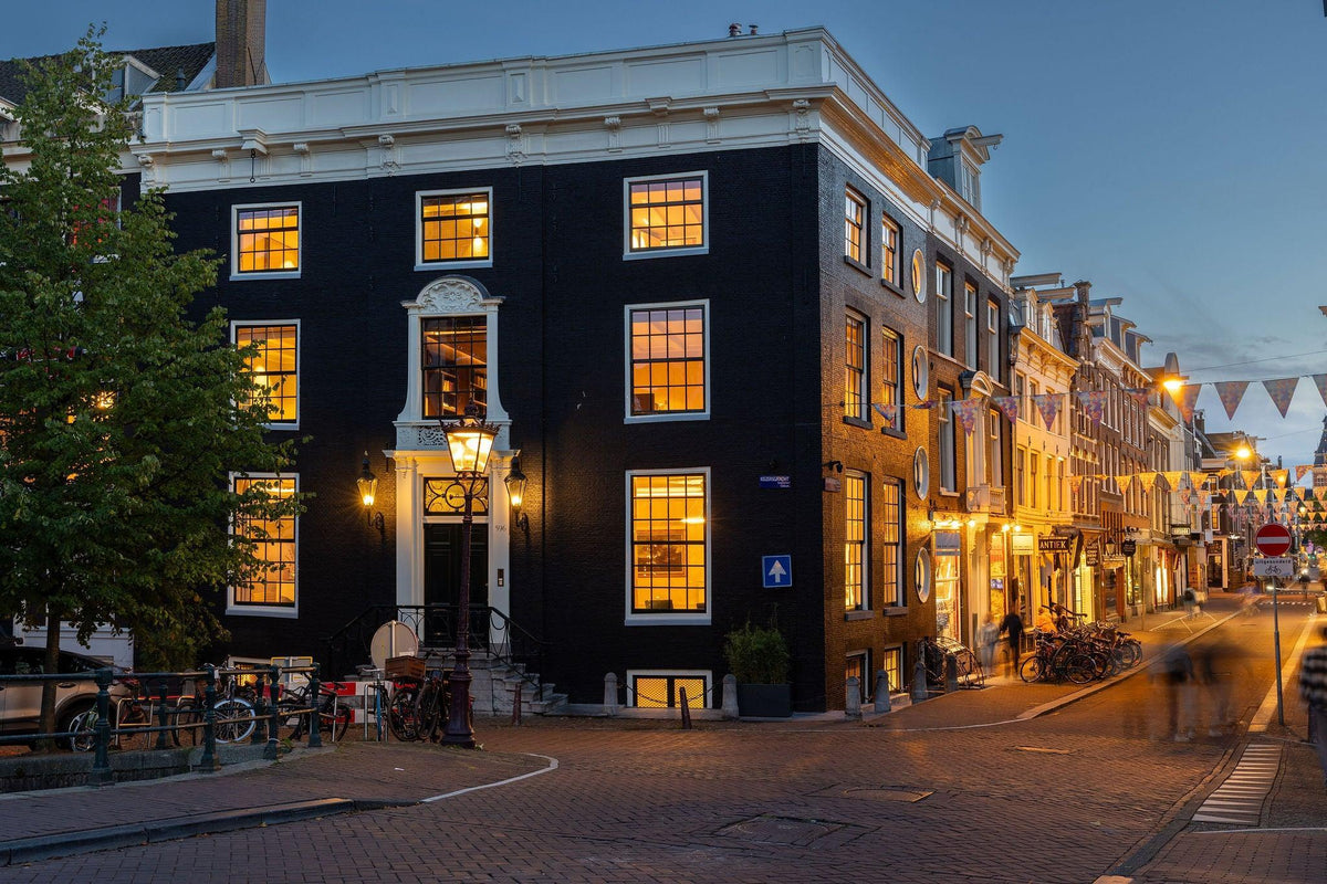 Before & After: Synergie in Renovatie: Harmonie tussen Historie en Moderniteit aan de Keizersgracht-RUIM STUDIO-design keuken,grachtenpand renovatie,historisch interieur,interieurarchitect Amsterdam,luxe renovatie,moderne woonkeuken-OBLY