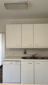 Before & after van een warme moderne woonkeuken en leefruimte-Studio Twentyfour-before and after woning,interieur renovatie,Keuken,maatwerk keuken,moderne woonkeuken,open leefruimte,visgraatvloer,warm modern interieur,woningrenovatie-Before & after moderne woonkeuken en leefruimte renovatie-OBLY