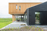 Bijzondere houten woning in de polder-Brandvries-duurzame houten woning,houten huis modern ontwerp,houten villa moderne architectuur,houten woning architectuur,keuken,moderne houten woning-Duurzame houten woning in het polderlandschap | Licht & ruimtelijk-OBLY