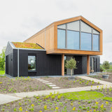 Bijzondere houten woning in de polder-Brandvries-duurzame houten woning,houten huis modern ontwerp,houten villa moderne architectuur,houten woning architectuur,keuken,moderne houten woning-Duurzame houten woning in het polderlandschap | Licht & ruimtelijk-OBLY