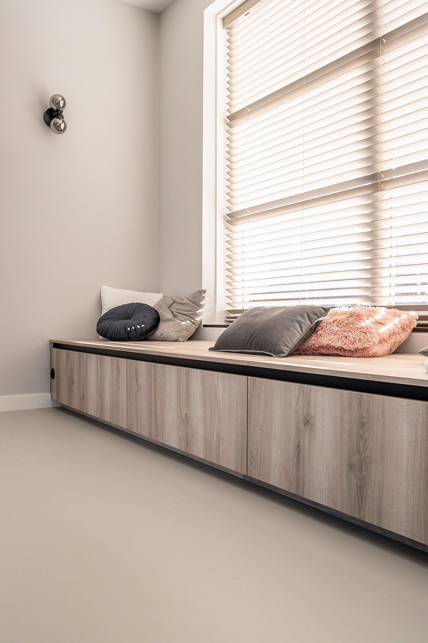 Blauwe keuken met kookeiland | Moderne woonkeuken-Iemms keukens & interieur-design keuken,keuken met hoge kastenwand,minimalistische keuken,moderne keuken-Blauwe keuken met kookeiland | Moderne woonkeuken-OBLY
