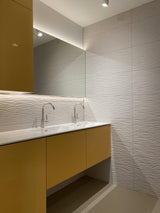 Centraal blok in kunstzinnig appartement-INGE BOUMAN INTERIEUR | ARCHITECTUUR-Badkamer,Boekenkast,Centraal,Kleine ruimte-Centraal blok in kunstzinnig appartement-OBLY