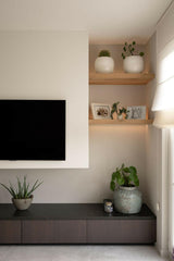Complete renovatie en modernisering vrijstaande woning.-Elke Speck interieurontwerp-complete woningrenovatie,donkere interieurmaterialen,haardmeubel op maat,luxe woonkeuken,maatwerk interieurdesign,moderne verlichting interieur,moderne vrijstaande woning,Modernisering,open leefruimte,Renovatie,wijnklimaatkast keuken,Woonkamer-Complete renovatie en modernisering vrijstaande woning. -OBLY