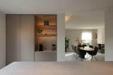 Complete renovatie en modernisering vrijstaande woning.-Elke Speck interieurontwerp-complete woningrenovatie,donkere interieurmaterialen,haardmeubel op maat,luxe woonkeuken,maatwerk interieurdesign,moderne verlichting interieur,moderne vrijstaande woning,Modernisering,open leefruimte,Renovatie,wijnklimaatkast keuken,Woonkamer-Complete renovatie en modernisering vrijstaande woning. -OBLY