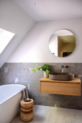 Crayenest: Stijlvolle Renovatie in Mannelijke Elegantie-OBLY-Keuken-OBLY