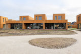 Duurzaam woonproject met houten gevelbekleding in Ommen-Prowood-duurzaam woonproject,eigentijds woonhof,groen wonen,houten gevelbekleding,moderne architectuur,moderne gevelbekleding,natuurlijke materialen,nieuwbouw woningen-Modern woonproject met houten gevelbekleding in Ommen-OBLY