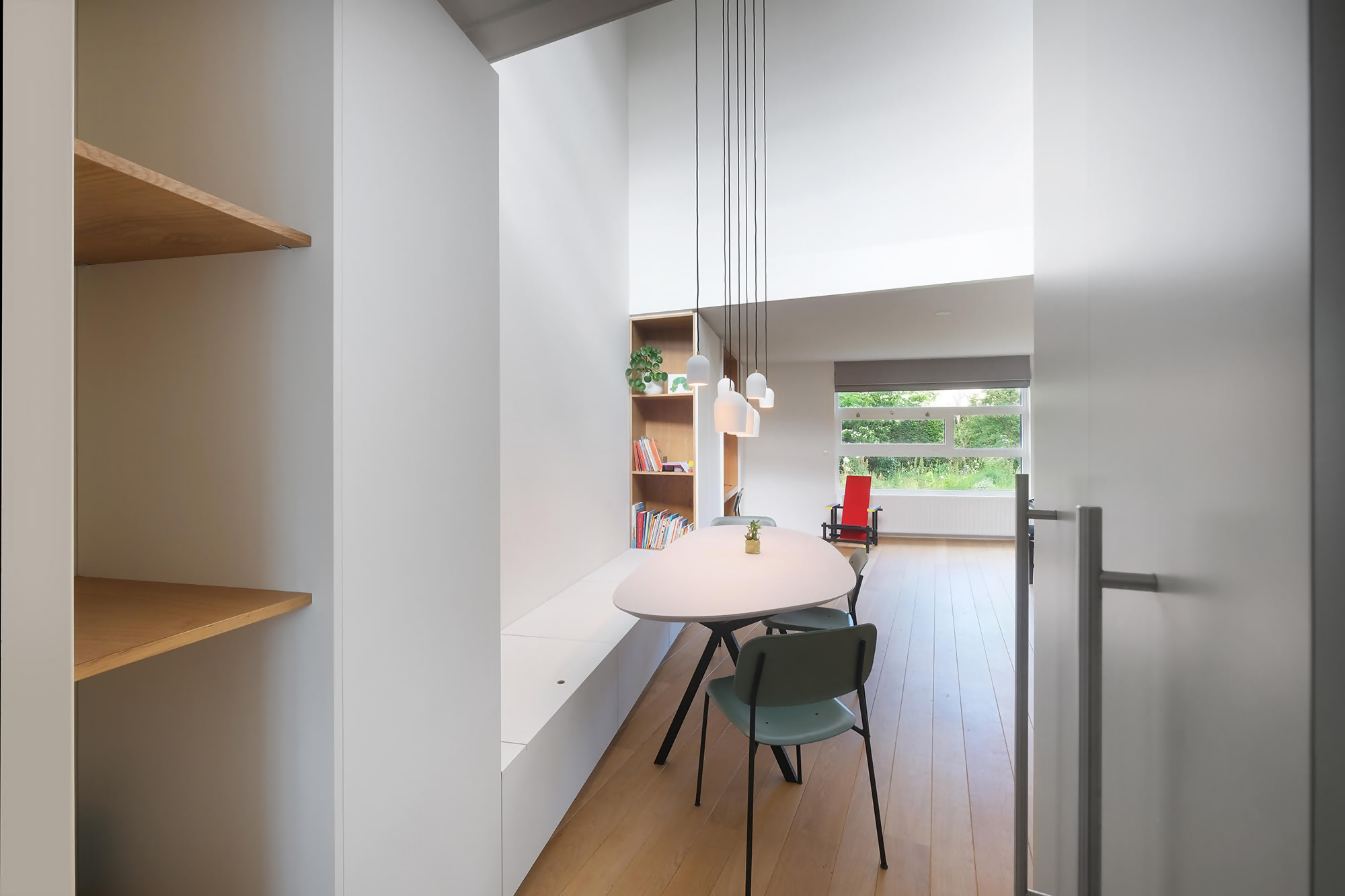 Een maatwerk element zorgt voor eenheid en sfeer-CONCEPT* CLOUDT-Eetkamer,Interieur,Keuken,Maatwerk interieur,Woonkamer-maatwerk element zorgt voor eenheid en sfeer-OBLY
