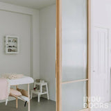 Eiken afscheidingswand met ribglas-INDU DOORS-Aanbouw,eikenhout,Entree,hal,modern design,ribglas,scheidingswand,schuifdeur,trap-Eiken afscheidingswand met ribglas-OBLY