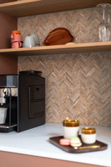 Eiken binnendeur met boog in modern interieur-archidoors-Binnendeur met glas,Boogdeur,Design deur,eiken,Eiken binnendeur,Glasdeur,Houten deur op maat,Interieur,Keuken,keukenontwerp,Maatwerk deur,maatwerkdeur,Woonkamer-OBLY