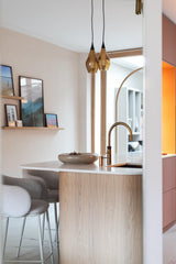 Eiken binnendeur met boog in modern interieur-archidoors-Binnendeur met glas,Boogdeur,Design deur,eiken,Eiken binnendeur,Glasdeur,Houten deur op maat,Interieur,Keuken,keukenontwerp,Maatwerk deur,maatwerkdeur,Woonkamer-OBLY
