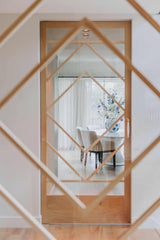 Eiken taatsdeur met custom made design-INDU DOORS-custom design,eikenhout,luxe afwerking,moderne deuren,Taatsdeur,Woonkamer-Eiken taatsdeur met custom made design van Indu Doors-OBLY