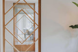 Eiken taatsdeur met custom made design-INDU DOORS-custom design,eikenhout,luxe afwerking,moderne deuren,Taatsdeur,Woonkamer-Eiken taatsdeur met custom made design van Indu Doors-OBLY