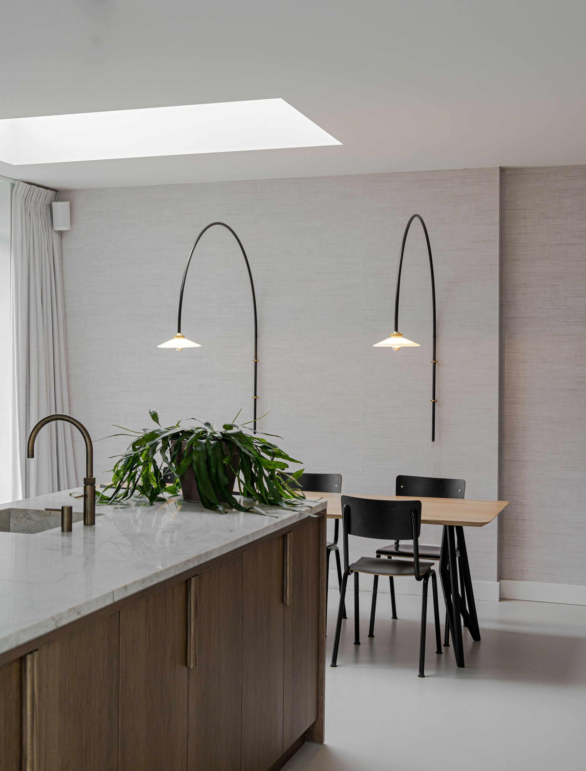Elegant Maatwerkinterieur-Studio Broersen-Keuken,Slaapkamer-Warmte en Moderne Luxe in Perfecte Harmonie-OBLY