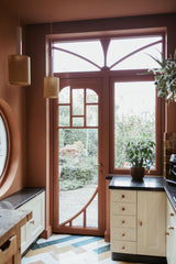 Houten boogdeur en voordeur op maat