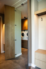 Warm familiehuis met maatwerk interieur van massief hout