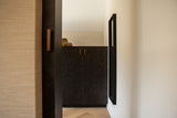 Warm familiehuis met maatwerk interieur van massief hout