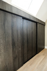 Warm familiehuis met maatwerk interieur van massief hout