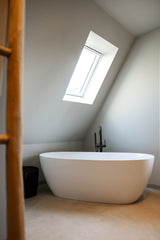 Warm familiehuis met maatwerk interieur van massief hout
