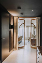 Indu Doors dubbele eiken deur met glas organische vorm-INDU DOORS-dubbele deur,eikenhout,glazen deur,luxe afwerking-Dubbele eiken deur met glas organische vorm-OBLY