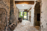 Interieur met prachtige Franse kalkstenen-Van den Heuvel & Van Duuren-Entree,Hal,Trap-Middeleeuws interieur met prachtige natuurstenen-OBLY