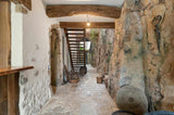Interieur met prachtige Franse kalkstenen-Van den Heuvel & Van Duuren-Entree,Hal,Trap-Middeleeuws interieur met prachtige natuurstenen-OBLY