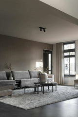 Italiaanse betonlook vloer-Italiaanse betonlook vloer-betonlook vloer,dunne gietvloer,Italiaanse betonlook vloer,minimalistisch interieur vloer,moderne vloerafwerking,naadloze vloer,natuurlijke uitstraling vloer,onderhoudsvriendelijke vloer,robuuste vloer,slijtvaste vloer,woonkamer-Italiaanse betonlook vloer-OBLY