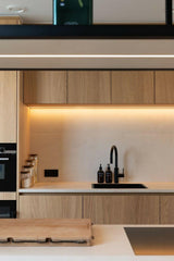 Japandi Penthouse met Moderne Accenten in Amsterdam-Studio Boud-japandi interieur,Keuken,luxe appartement,minimalistisch wonen,modern interieur,natuurlijke materialen,Penthouse-OBLY