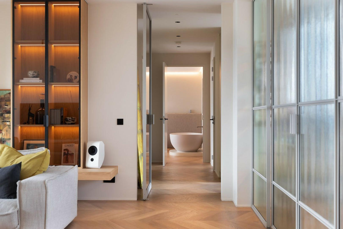 Japandi Penthouse met Moderne Accenten in Amsterdam-Studio Boud-japandi interieur,Keuken,luxe appartement,minimalistisch wonen,modern interieur,natuurlijke materialen,Penthouse-OBLY
