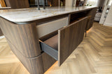 Keuken en Werkkamer Bergen op Zoom-OBLY-Luxe notenhouten keuken-OBLY