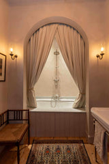 Klassieke Stoffering in Grachtenpand-Pleun Interiors-Klassieke Stoffering in Monumentaal Grachtenpand | Tijdloze Elegantie-OBLY