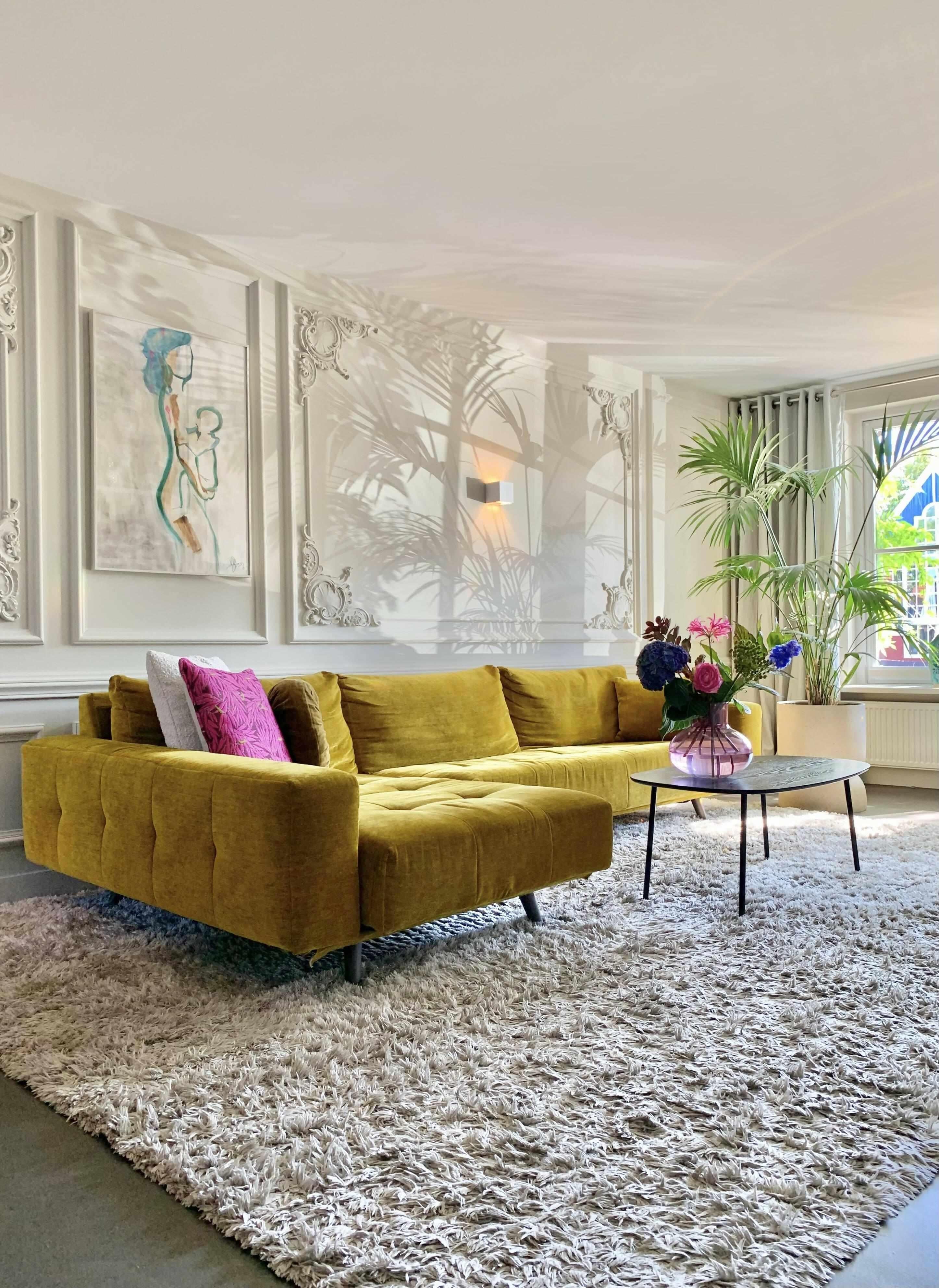 Kleurrijk grachtenpand met moderne elementen-STUDIO NATHALIE SAMSON-Eetkamer,Elegant ontwerp,Gietvloer,Klassieke details,Moderne elementen,woonkamer-kleurrijk-grachtenpand-met-moderne-elementen-OBLY