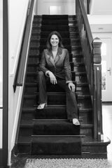 Kleurrijk loft appartement in oude school-Villa 18-Woonkamer-Uniek loft in oud schoolgebouw – design & karakter gecombineerd-OBLY