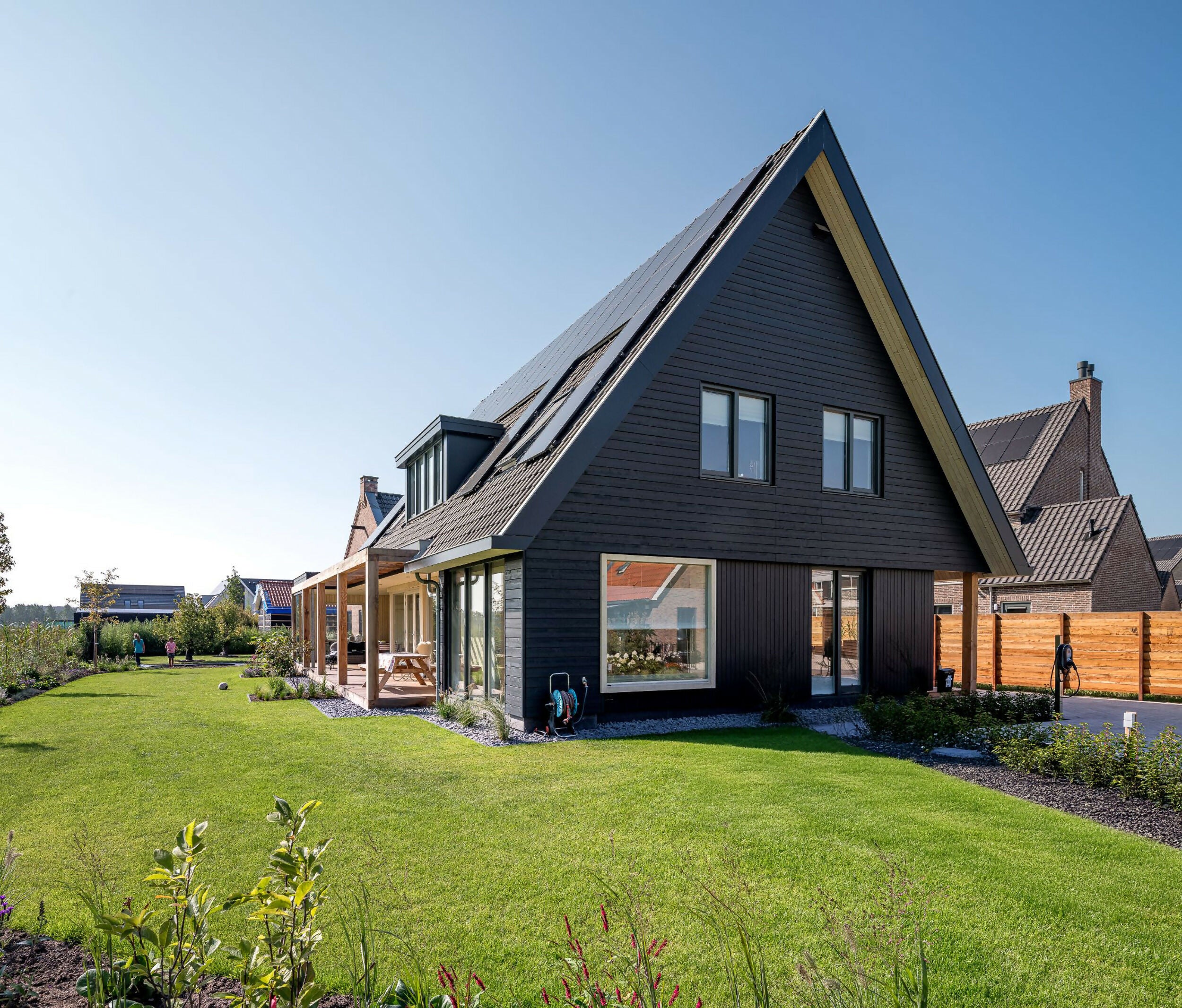Landelijke schuurwoning met eigentijdse twist-Brandvries-Exterieur vrijstaand-Landelijke Schuurwoning met Moderne Twist -OBLY