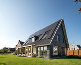 Landelijke schuurwoning met eigentijdse twist-Brandvries-duurzame materialen,Exterieur vrijstaand,houten gevelbekleding,landelijke woning,moderne architectuur,schuurwoning-Landelijke Schuurwoning met Moderne Twist -OBLY