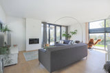 Licht, karakter en comfort in een moderne schuurwoning-Brobbel Interieur-licht interieur ontwerp,moderne woning interieur,moderne woonkamer,moderne woonkeuken,open woonkamer met keuken,schuurwoning interieur,woonkamer-Licht, leefbaar en modern: eigentijdse schuurwoning-OBLY