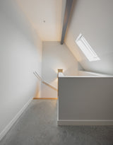 Luxe slaapkamer en badkamer met maatwerk-Witteveen interieur architecten-badkamer en slaapkamer combinatie,complete woninginrichting,gezinswoning inspiratie,houten interieur,inloopkast op maat,Slaapkamer,Woonkamer-Lichte Gezinswoning met Maatwerk Interieur -OBLY