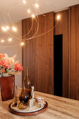 Luxe Keuken: Walnoothouten Kasten en Travertin Eiland-OBLY-Keuken-OBLY