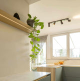 Luxe Keuken met Neolith Himalaya Crystal-Hout en Vorm-Luxe Keukenrenovatie met Neolith Himalaya Crystal en Quooker Rose Kope-OBLY