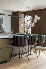 Luxe Penthouse in Vianen-INGE VAN POPPEL INTERIEURARCHITECTUUR-bakstenen roomdivider,designklassiekers interieur,Keuken,lichte villa inrichting,luxe villa bosrand,luxe woonkeuken,nieuwbouwvilla interieur,open woonruimte,warme leefkeuken-Stijlvol Penthouse in Vianen-OBLY