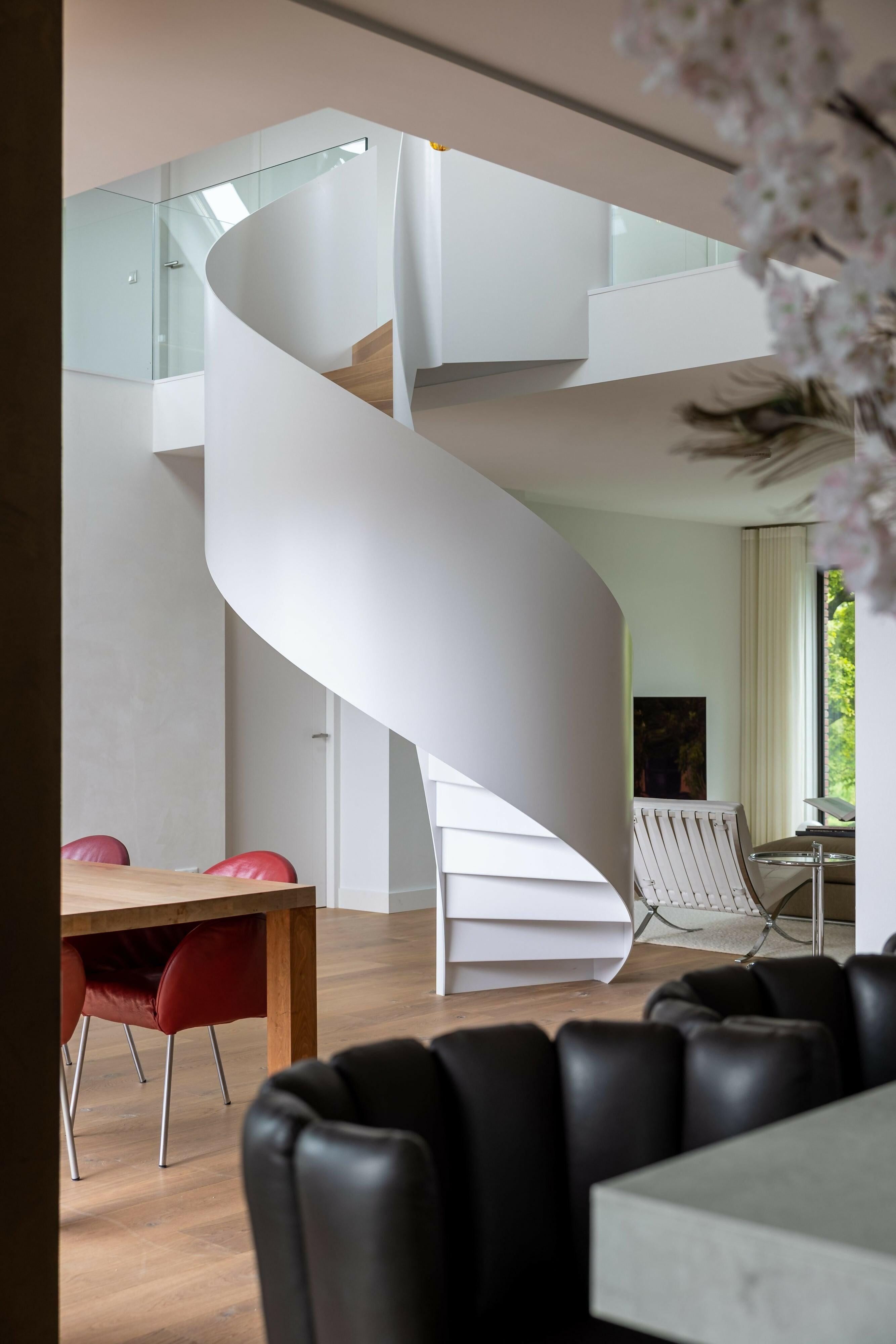 Luxe Penthouse in Vianen-INGE VAN POPPEL INTERIEURARCHITECTUUR-bakstenen roomdivider,designklassiekers interieur,Keuken,lichte villa inrichting,luxe villa bosrand,luxe woonkeuken,nieuwbouwvilla interieur,open woonruimte,warme leefkeuken-Stijlvol Penthouse in Vianen-OBLY
