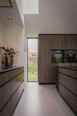 Luxe Woonkamer met Open Haard en En-suite Master Bedroom met Uitzicht-OBLY-ensuite,Keuken,Openhaard,Woonkamer-OBLY