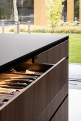 Luxe Woonkamer met Open Haard en En-suite Master Bedroom met Uitzicht-OBLY-ensuite,Keuken,Openhaard,Woonkamer-OBLY