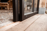 Luxe eiken buitenverblijf met ambachtelijke houtconstructie-Bosmaat-authentiekvakmanschap,eikenconstructie,houtenbuitenverblijf,landelijke tuin,luxeoverkapping,maatwerkhoutbouw,tuinpaviljoen-Luxe Houten Buitenverblijf met Authentieke Eiken Constructie-OBLY