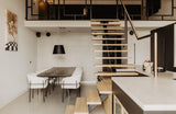 Luxe loft in oude textielfabriek met maatwerk keuken en designtrap-Met Danique-1573 Hout,Beetje.home,designtrap,exclusieve woning,Geldrop,Gietvloer,Industrieel wonen,Interieurontwerp,Kookeiland,loft,Loft interieur,luxe badkamer,Luxe loft,maatwerk keuken,MetDanique,oude textielfabriek,ribbelglas,wijnrek,zwarte keuken-OBLY