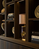 Luxe maatwerk keuken met donkere houtafwerking-voermans-design keuken,donker houten keuken,Keuken,luxe keuken,maatwerk keuken,moderne keuken-Luxe maatwerk keuken met kookeiland | Donker hout interieur-OBLY