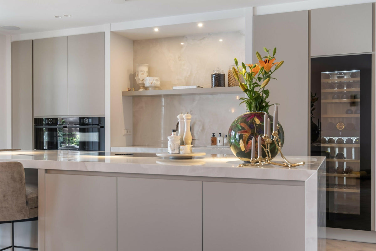 Luxe totaal interieur, compleet met maatwerk-De interieurmakers-design villa interieur,exclusief wooninterieur,high end interieur,Keuken,luxe interieur villa,maatwerk interieur villa,modern luxe interieur,villa interieur ontwerp-Luxe totaal interieur, compleet met maatwerk -OBLY