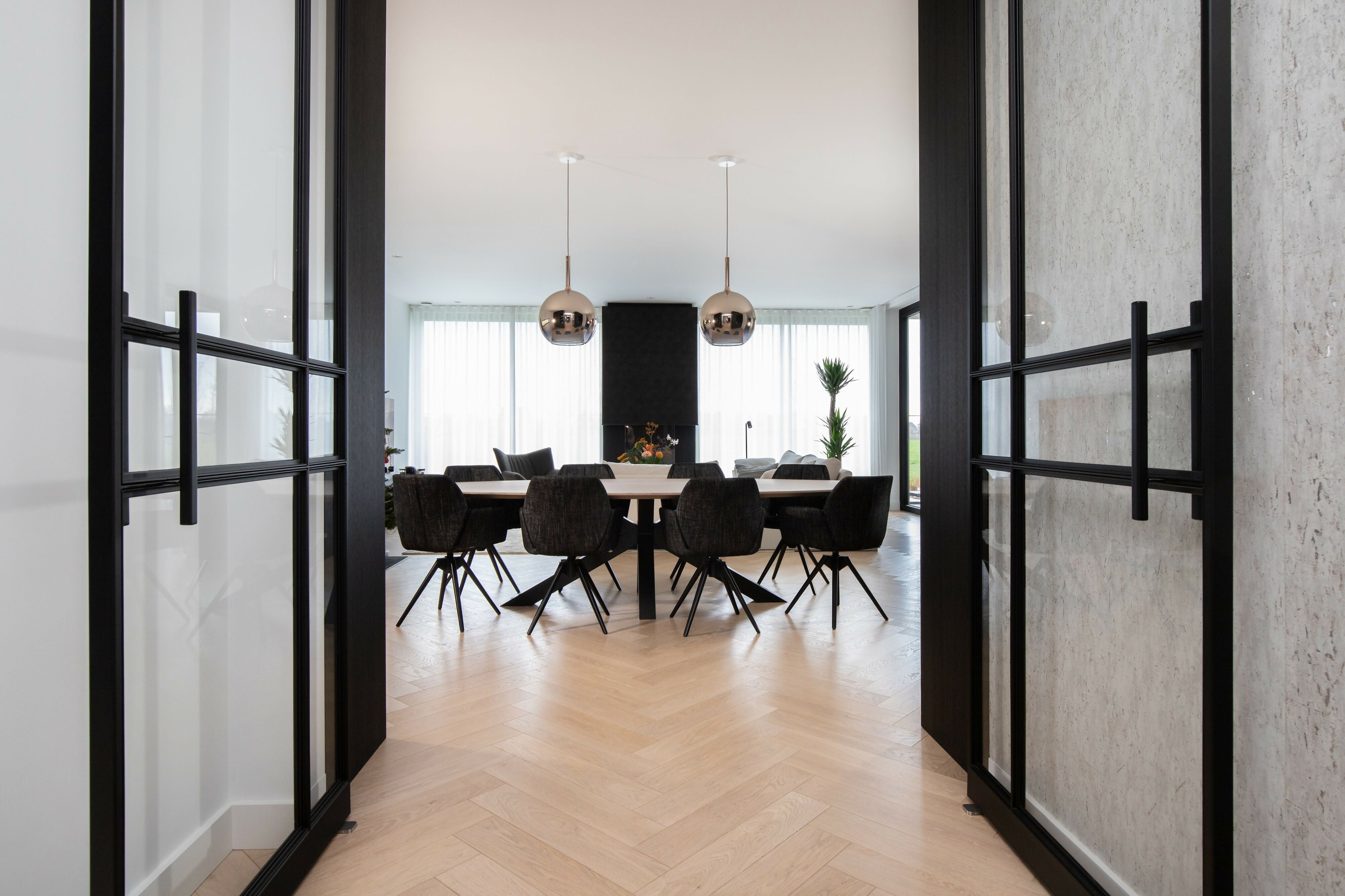 Luxe villa in Brabant-AG Interieur-Luxe villa in Brabant – Modern interieur met natuurlijke materialen-OBLY