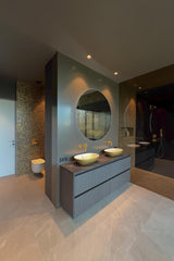 Luxe villa met exclusief maatwerkinterieur-Joolsdesign-Badkamer inspiratie,Interieurarchitect,Interieurontwerp,Keuken met kookeiland,luxe badkamer,Luxe interieur,Maatwerk interieur,Maatwerk kasten,maatwerk keuken,totaalinterieur,villa interieur,woonkamer inspiratie-Luxe villa met maatwerkinterieur | Joolsdesign-OBLY